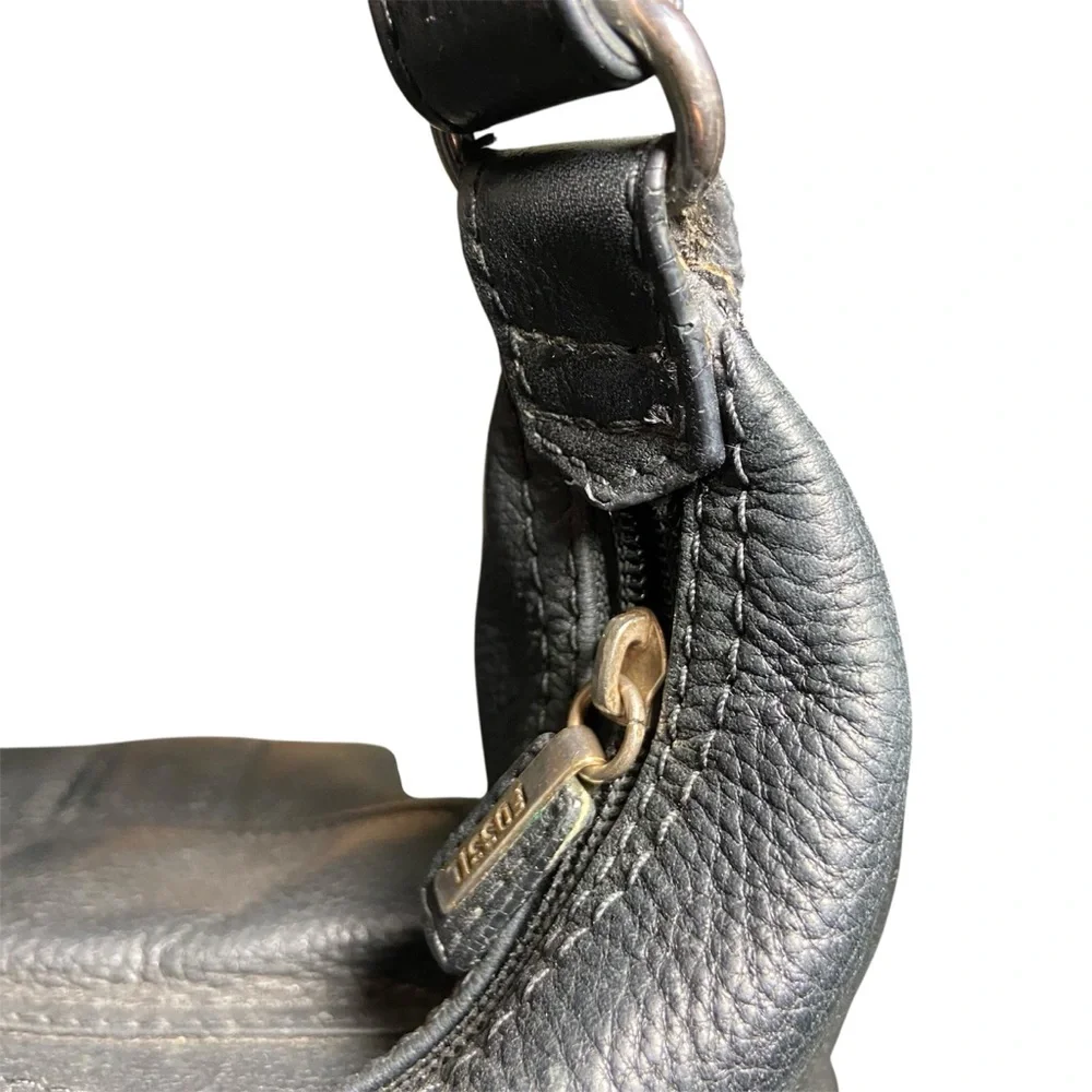 Classic Fossil Black Leather Shoulder Bag